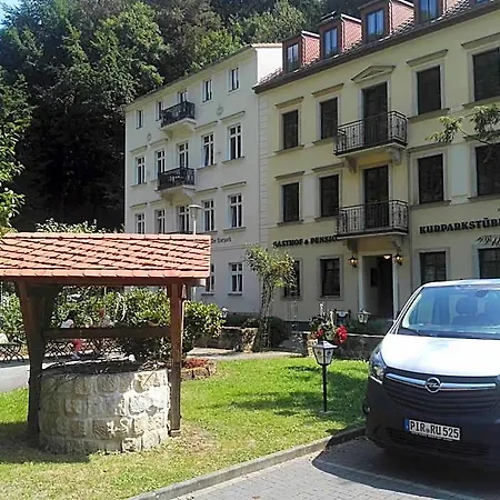 Kurparkstuebl 호텔 2*
